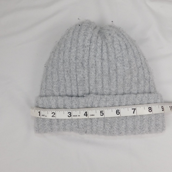 Gray Knit Winter Beanie | Soft Fuzzy Lined Hat | One Size | Warm & Cozy - Picture 4 of 6
